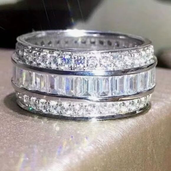 Stunning Silver Crystal Three Band Ring - Picture 4 of 5